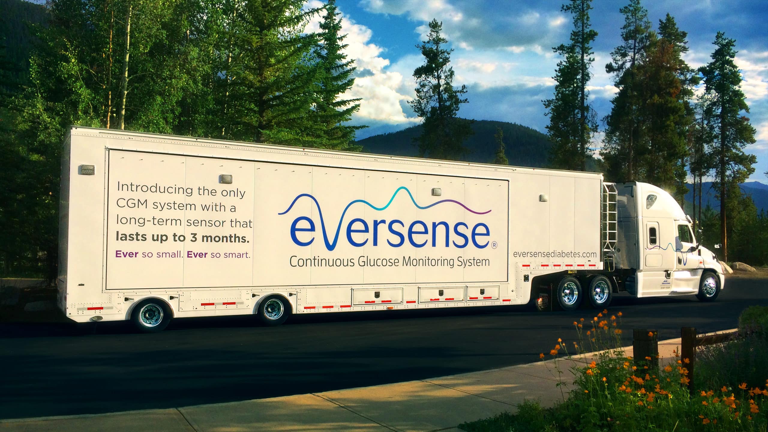 Senseonics mobile trailer