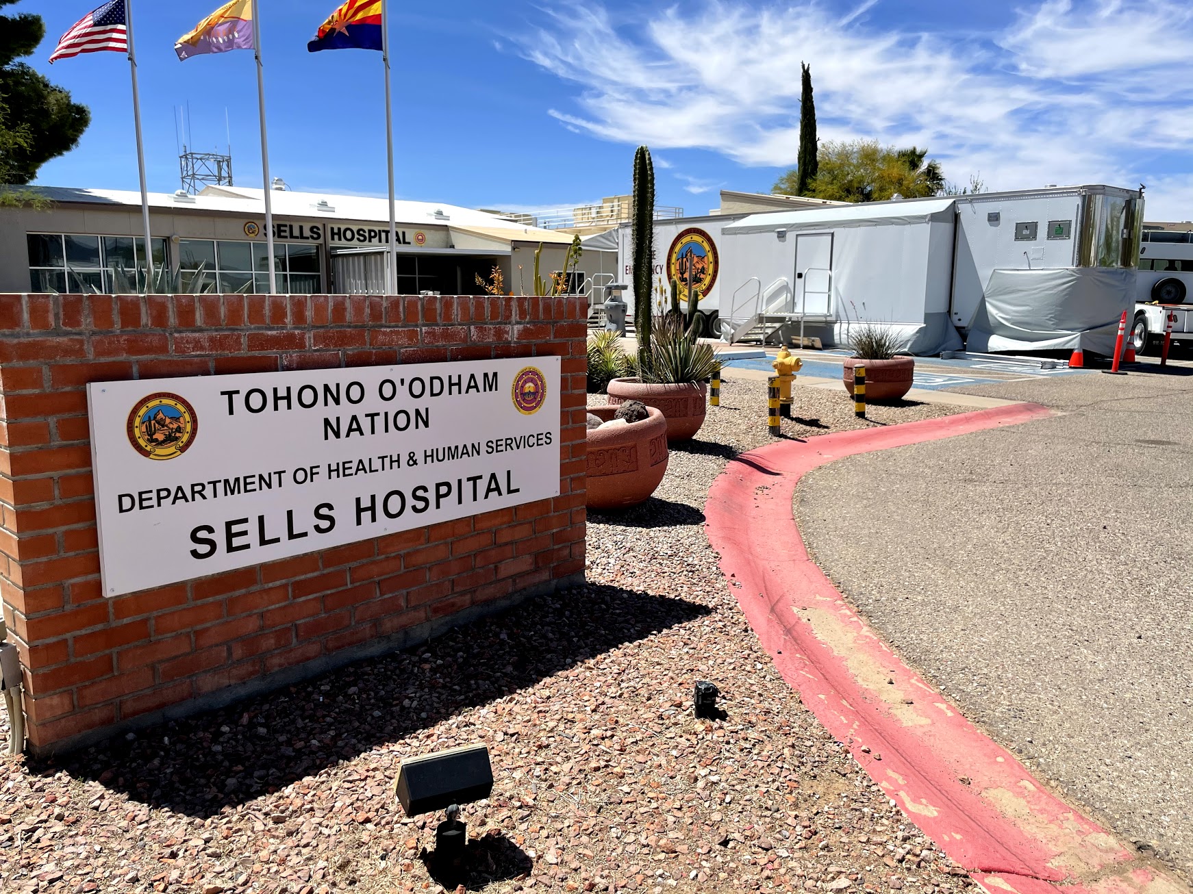 Tohono ER Exterior with Sign